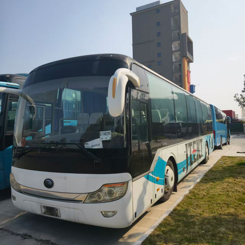 اتوبوس کارکرده یوتونگ 65 صندلی دیزلی 1